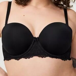 Torrid Curves BLK Strapless, 46C *P1078